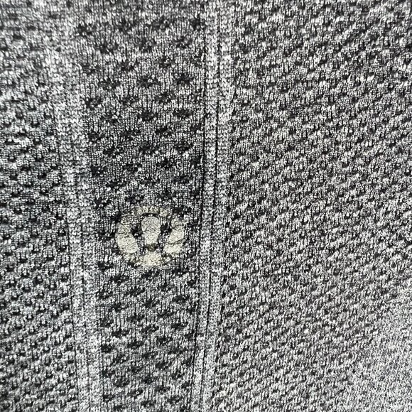 Lululemon Swiftly Tech Long Sleeve Crew Sz‎ 8 Gray Thumbholes Workout Yoga - Picture 8 of 8